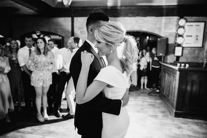 Bride and Groom first dance, Waiheke Wedding Venue, Auckland